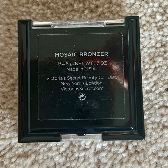 NWT Victoria’s Secret Mosaic Bronzer and Mosaic “Afterglow” Blush Duo 4.8g Each - Picture 2 of 4